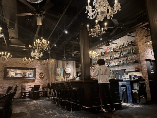 Hooch Craft Cocktail Bar by null
