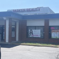 Parker Beauty - Front of building for Parker Beauty Supply