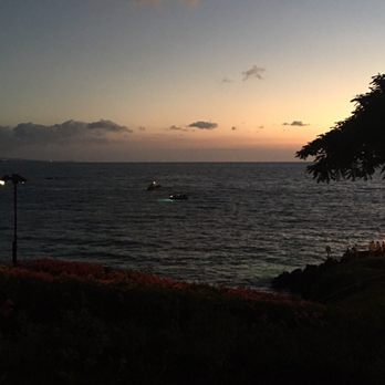 Manta - View from table at sunset, see manta snorkel boats in the middle. - Hawaiian Near Me - Kamuela, Hawaii