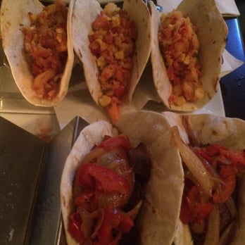 Juniper Bar - Steak and lobster tacos - Cocktail Bars Near Me - New York, New York