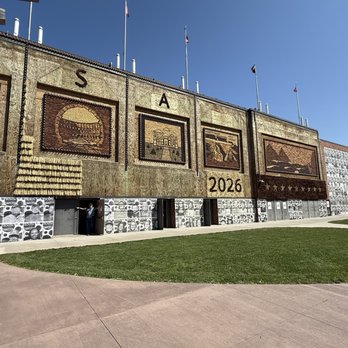 Corn Palace - Corn murals - Museums Near Me - Mitchell, South Dakota