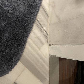 Hastings Painting & Decorating - Door frame - Painters Near Me - Evanston, Illinois