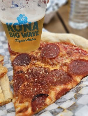 Tony's Pizzaria by null