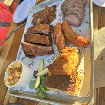 Brody's Restaurant - Barbeque Near Me - Sacramento, California