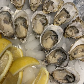 D&D SEAFOOD - Shucked these fresh oysters - Seafood Markets Near Me - Westminster, California