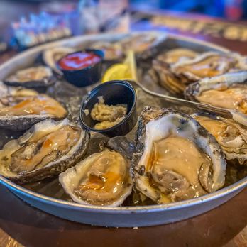 Half Shell Oyster House - Gulf Shore Oysters - Seafood Near Me - Biloxi, Mississippi
