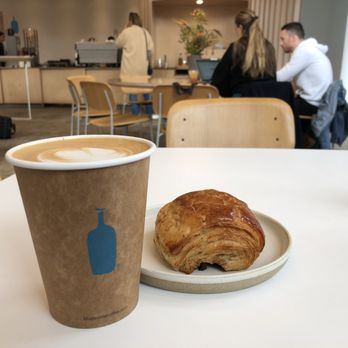 Blue Bottle Coffee - Williamsburg - Latte and chocolate croissant - Coffee & Tea Near Me - Brooklyn, New York Blue Bottle Coffee - Williamsburg - Latte and chocolate croissant - Coffee & Tea Near Me - Brooklyn, New York