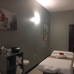 Y J Massage - Room