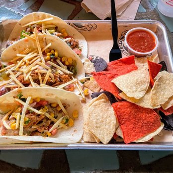 Yellow Dog Eats - Pulled pork tacos - Sandwiches Near Me - Windermere, Florida Yellow Dog Eats - Pulled pork tacos - Sandwiches Near Me - Windermere, Florida