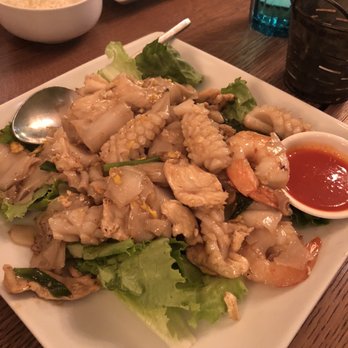 Laem Buri - Kua gai noodle ($15) - Thai Near Me - Seattle, Washington