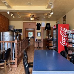 Seve-N-Dots Publik Pizza Place - Inside