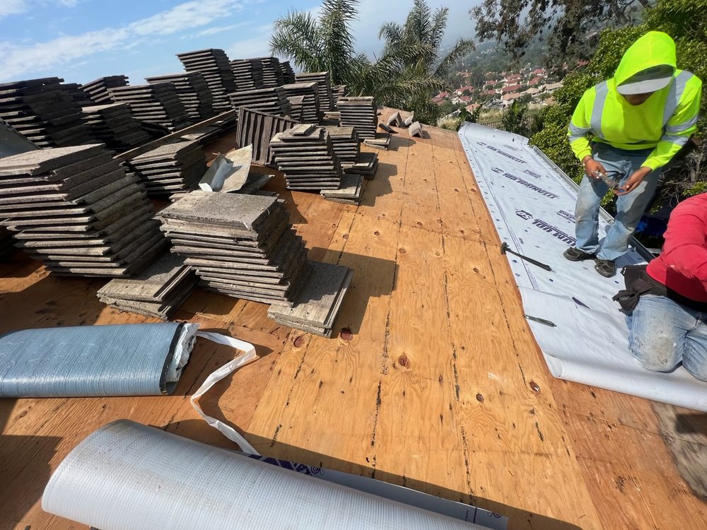 Slide of Meyers Roofing