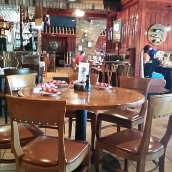 Mamma Mia Boynton - Old school interior - Italian Near Me - Boynton Beach, Florida Mamma Mia Boynton - Old school interior - Italian Near Me - Boynton Beach, Florida