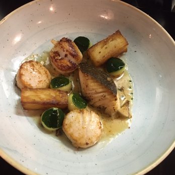 Absinthe Bistro - Scallops and fish (very tasty) - French Near Me - Vancouver, British Columbia