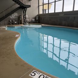 Drift Spa - Saltwater pool and hot tub, sauna and steam room are to the left. - Massage Near Me - Harris, Michigan