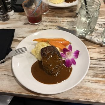 Wickies Lighthouse Restaurant - Amazing filet mignon!! - Diners Near Me - Sanibel, Florida