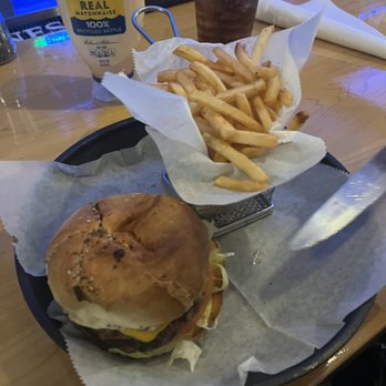 Happy Jacks Burger Bar - American Near Me - Rockaway Park, New York