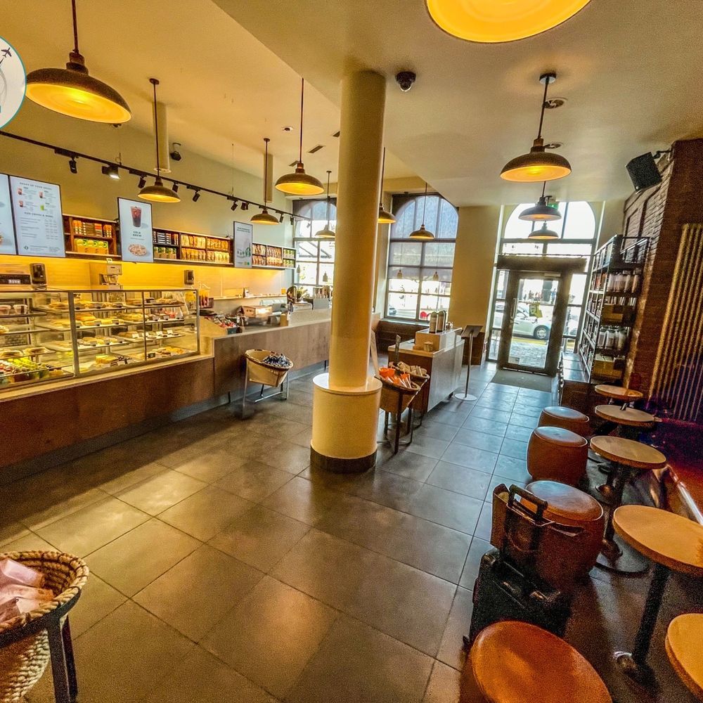 Starbucks - Cozy Large Space - Coffee & Tea Near Me - Zürich, ZH Starbucks - Cozy Large Space - Coffee & Tea Near Me - Zürich, ZH