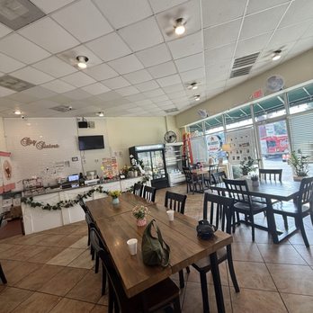 Big Sister's Kitchen - Inside - Barbeque Near Me - Duluth, Georgia