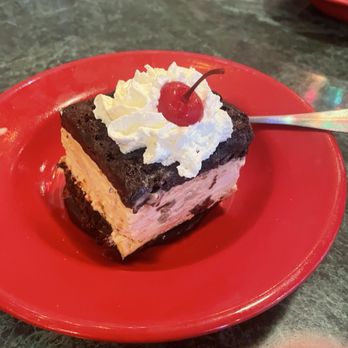 Amos Mosquito's Restaurant & Bar - Ice cream sandwich - Seafood Near Me - Atlantic Beach, North Carolina Amos Mosquito's Restaurant & Bar - Ice cream sandwich - Seafood Near Me - Atlantic Beach, North Carolina