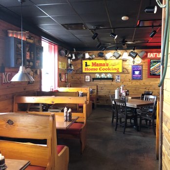 Famous Dave's Bar-B-Que - Barbeque Near Me - Flint, Michigan