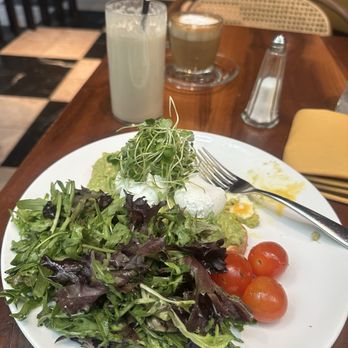 Carlino Restaurant - Avocado toast - Italian Near Me - Vancouver, British Columbia