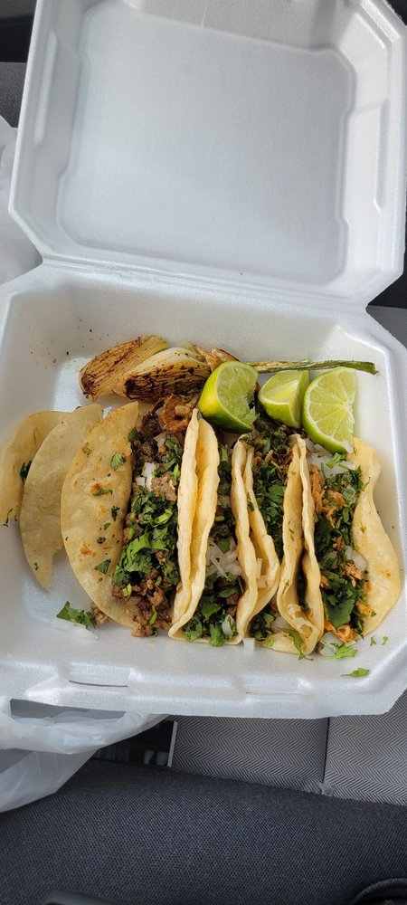 Food from Speedy Gamboa Mexican Cuisine