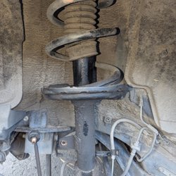 JW Auto Service - Blown strut on a 2008 Highlander