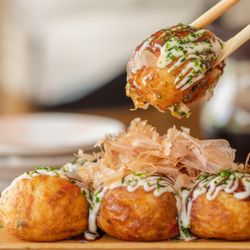 Issho Ni Poke Bar - Takoyaki (Octopus Balls)