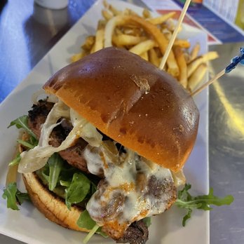 Dave & Buster's Ala Moana - Mushroom Stout Burger with vegan patty - Arcades Near Me - Honolulu, Hawaii