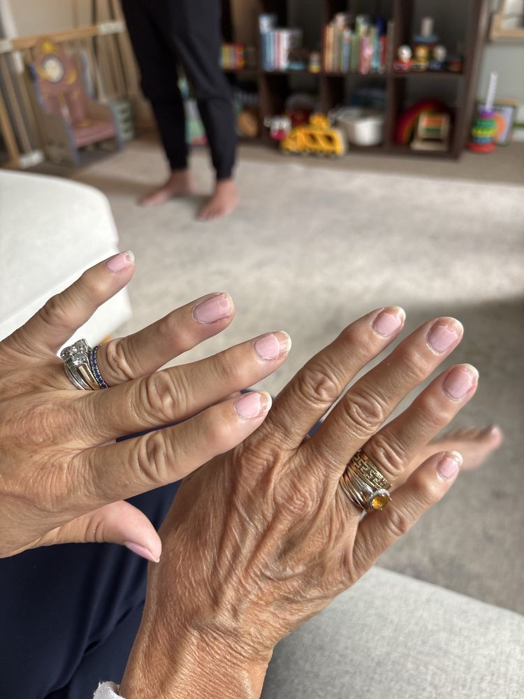 Posh Nails Bar Logo
