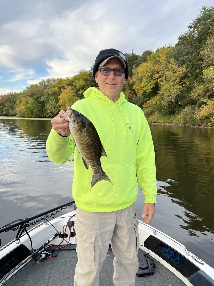 Central MN Fishing Adventures Logo