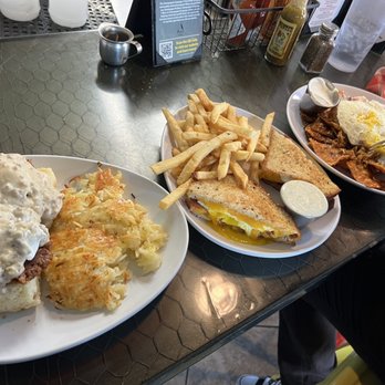 Two Chicks - Country chorizo Benedict, Rise & Shine, chilaquiles - Breakfast & Brunch Near Me - Reno, Nevada Two Chicks - Country chorizo Benedict, Rise & Shine, chilaquiles - Breakfast & Brunch Near Me - Reno, Nevada