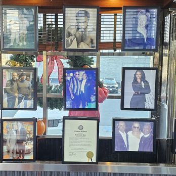 Lindenwood Diner & Restaurant - Wall of fame - Diners Near Me - Brooklyn, New York Lindenwood Diner & Restaurant - Wall of fame - Diners Near Me - Brooklyn, New York