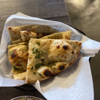 Tandoori Palace - Garlic Naan - Indian Near Me - Encinitas, California