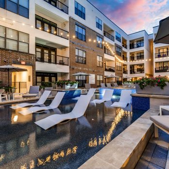 AMLI Quadrangle - Apartments Near Me - Dallas, Texas AMLI Quadrangle - Apartments Near Me - Dallas, Texas