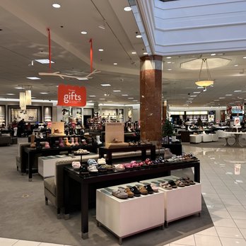 Nordstrom Washington Square - Department Stores Near Me - Tigard, Oregon