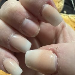 Aura Nail Bar - Nails 1 week later