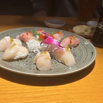 Oishi Sushi - Jumbo Scallop Sushi; Big Eye Sushi. - Japanese Near Me - Glendale, California Oishi Sushi - Jumbo Scallop Sushi; Big Eye Sushi. - Japanese Near Me - Glendale, California