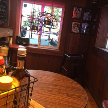 Murray's Saloon & Eatery - Karaoke Near Me - Big Bear Lake, California