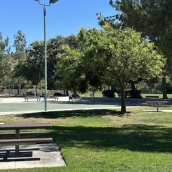 Valley View Park - Picnic Area & Basketball Court
