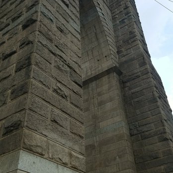 Brooklyn Bridge - Landmarks & Historical Buildings Near Me - Brooklyn, New York