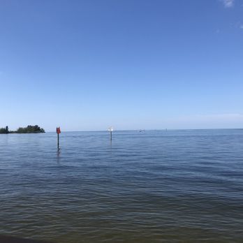 Sam's Beach Bar - Seafood Near Me - Hudson, Florida