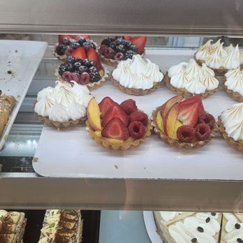 Giulia Italian Bakery - Fruit Tart - Coffee & Tea Near Me - Peachtree Corners, Georgia