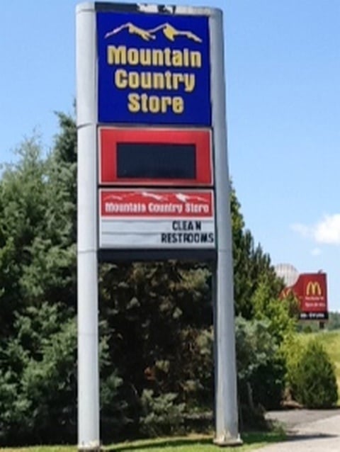 Mountain Country Store Logo