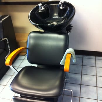 Van Hair Stylist - Shampoo - Hair Salons Near Me - Panorama City, California Van Hair Stylist - Shampoo - Hair Salons Near Me - Panorama City, California