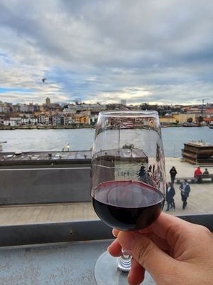Wine Quay Bar (Porto) by null