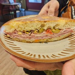 Vinolio - Muffuletta
