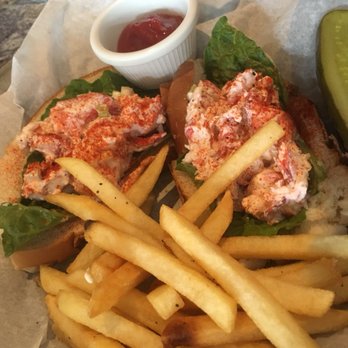 Blue Pointe Oyster Bar and Seafood Grill - Lobster rolls - Seafood Near Me - Fort Myers, Florida Blue Pointe Oyster Bar and Seafood Grill - Lobster rolls - Seafood Near Me - Fort Myers, Florida