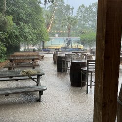 Crystal Coast Seafood - Crystal coast truck at Lowtide in the rain
